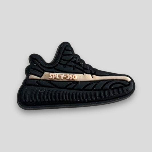 Yeezy - Black | Trainers