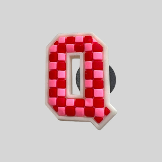 Q | Pink Chequered Letters