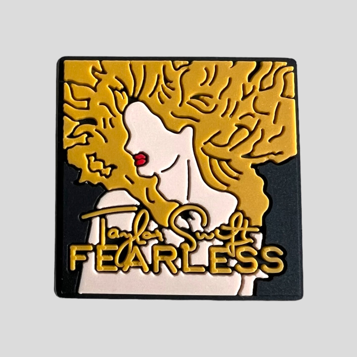 Album Cover - Fearless | Taylor Swift